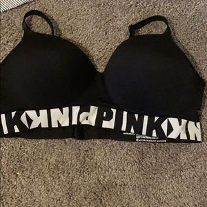 VS pink bra